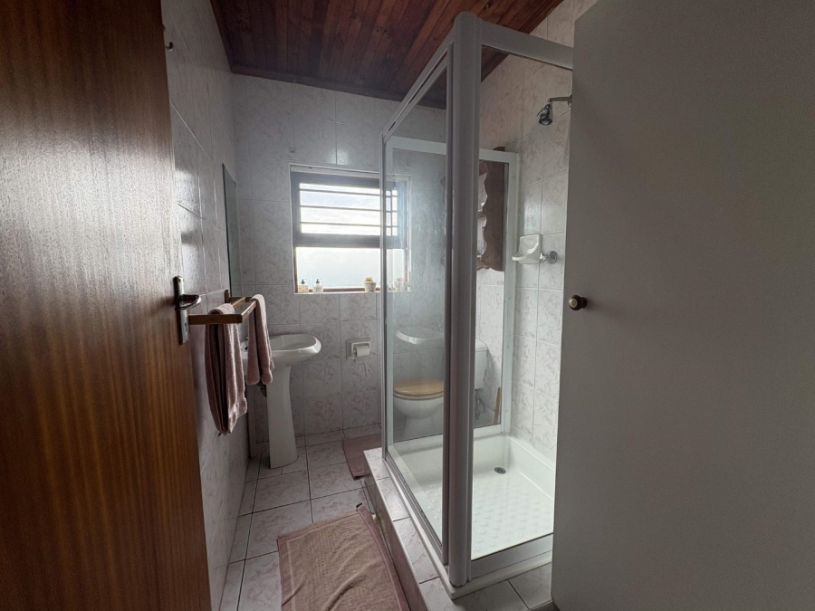 4 Bedroom Property for Sale in Stilbaai Wes Western Cape